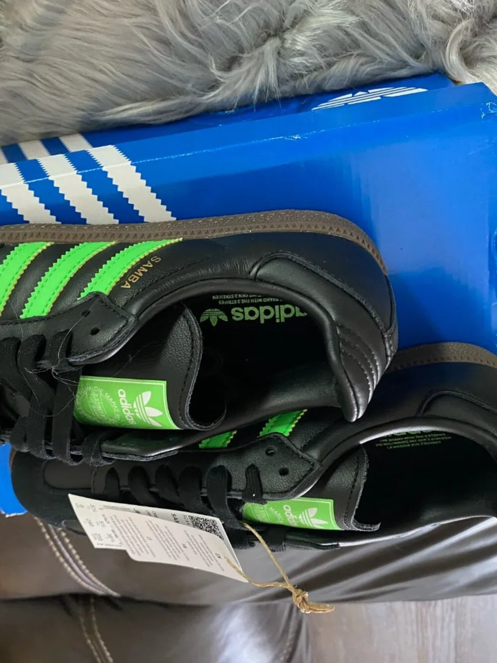 adidas Samba OG Sneakers Black/Screaming Green Gum Low Top SIZE Y6 -7.5W JR0911